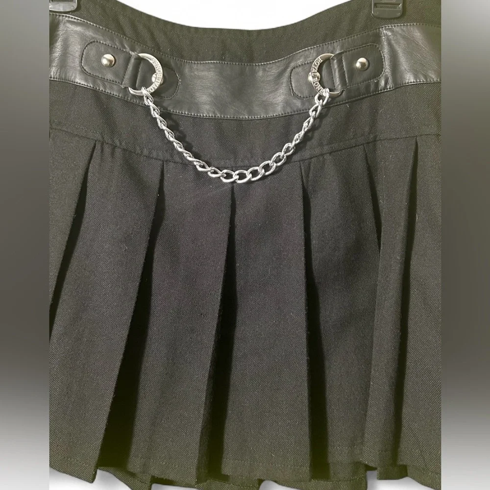 NWOTs Royal Bones Black Pleated Skirt with Chain Detail Sz M - Picture 5 of 7